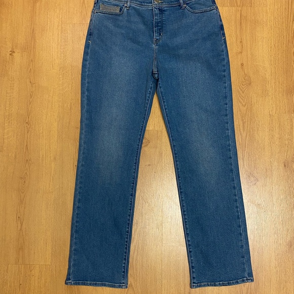 Levis perfectly slimming straight leg - Picture 5 of 5